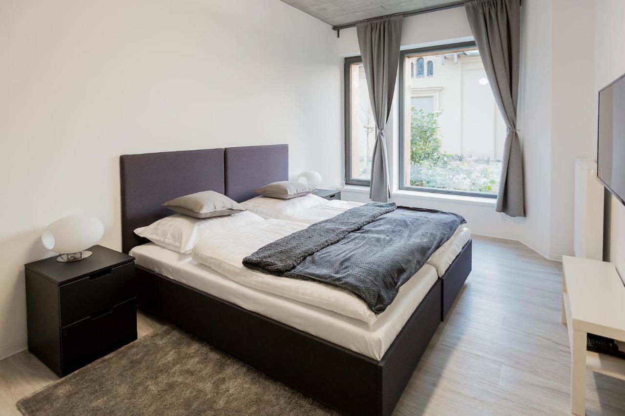 Exclusive Penzion Viva Residence มลาดาโบเลสลัฟ ภายนอก รูปภาพ