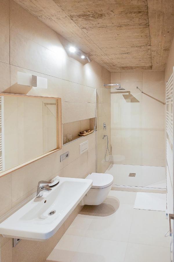 Exclusive Penzion Viva Residence มลาดาโบเลสลัฟ ภายนอก รูปภาพ
